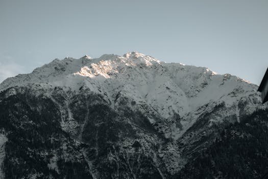 Ultimate Himalayan Travel Guide: Best Times, Destinations & Tips