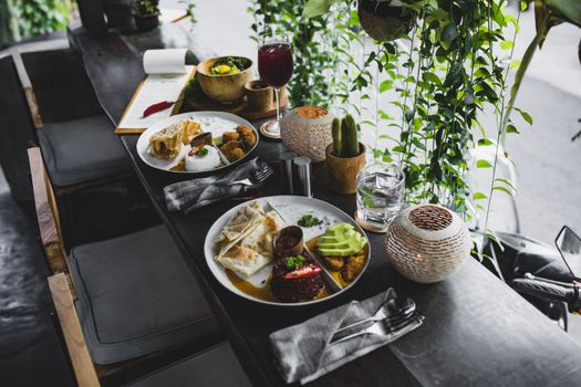 Affordable Luxury Dining: Tips to Enjoy Five-Star Meals on a Budget